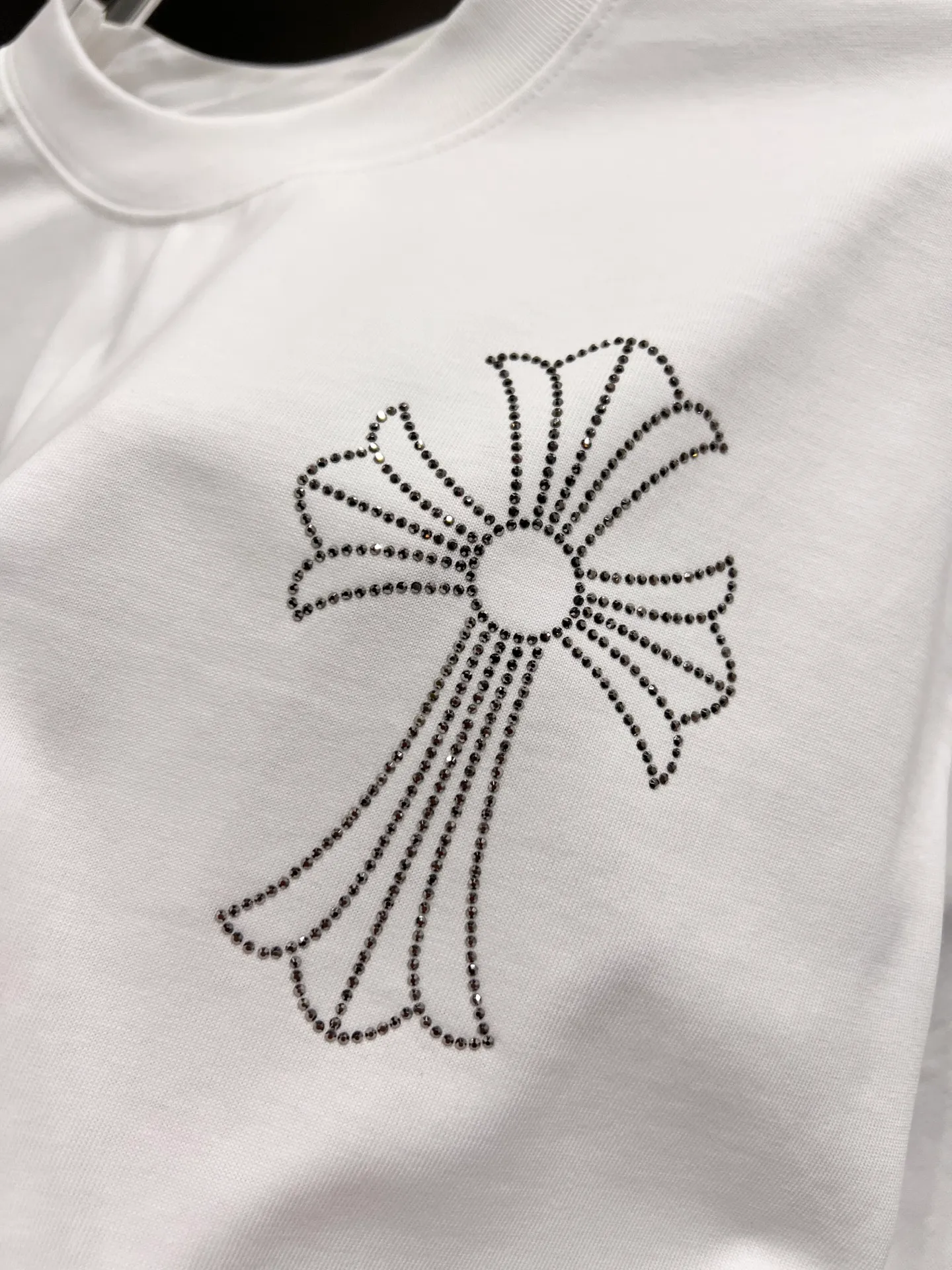 🅿️190 CH Crowe 2025 Autumn and Winter New Short-sleeved T-shirt Cross Middle Eastern Australian Diamonds Raindrop Meteor Shower Design Craftsmanship The real thing is great🔥Same style for men and women Loose version Size S M L XL XXL Five sizes Black White